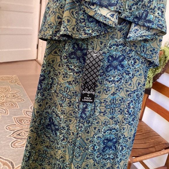 Massini Stacy London Off-Shoulder Floral Dress - Picture 8 of 10